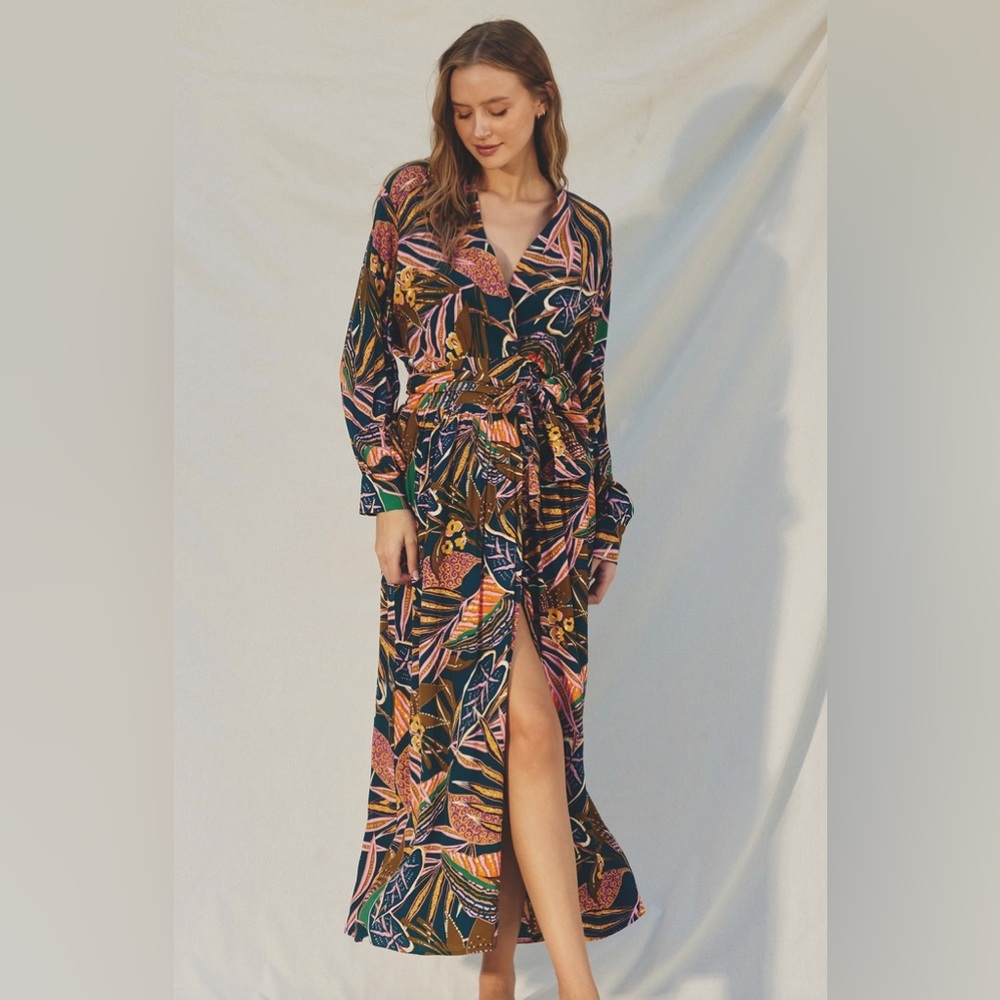 🏝 Tropical Floral Print Wrap Long Sleeved Maxi Dress